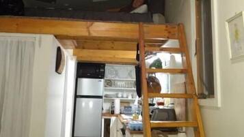 Fridge, oven, stovetop, toaster
