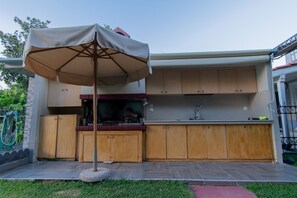 Property grounds - ΜΟΝΤΕΡΝΑ ΕΞΟΧΙΚΗ ΚΑΤΟΙΚΙΑ (Agiokampos)