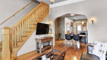 TV connectée, cheminée