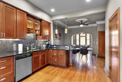 Historic Rowhome in Downtown-Little Italy