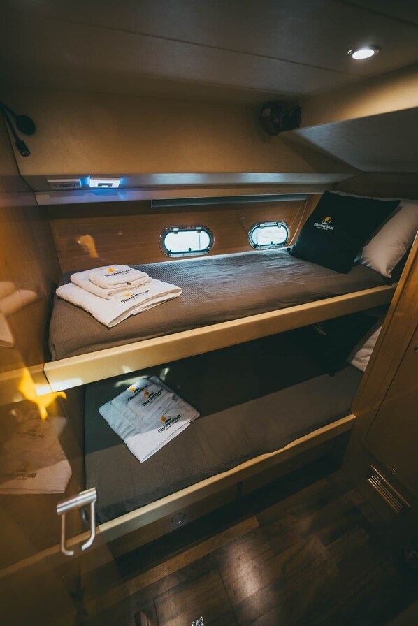 3 bedrooms, iron/ironing board, WiFi