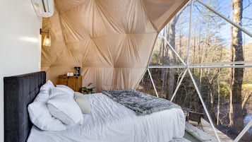 1 habitación y ropa de cama