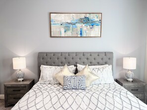 4 habitaciones, tabla de planchar con plancha, wifi y ropa de cama 