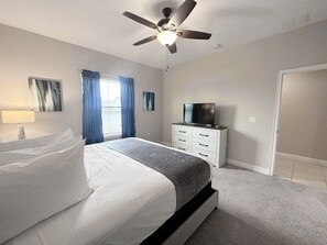 4 bedrooms, iron/ironing board, internet, bed sheets