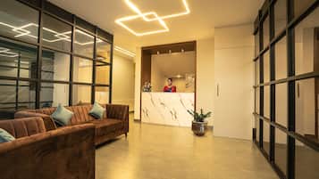 Quầy tiếp tân