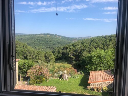 Maison de village rénovée dans un hameau calme en campagne ardéchoise