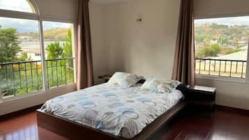 2 bedrooms, iron/ironing board