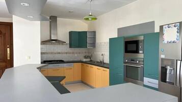 Fridge, microwave, oven