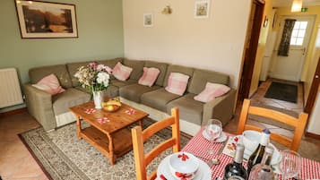 Cottage | Living area