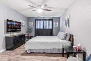 2 soverom, strykejern/-brett, wi-fi og sengetøy