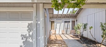 Cozy 2BR Retreat in Citrus Heights w/ Parking