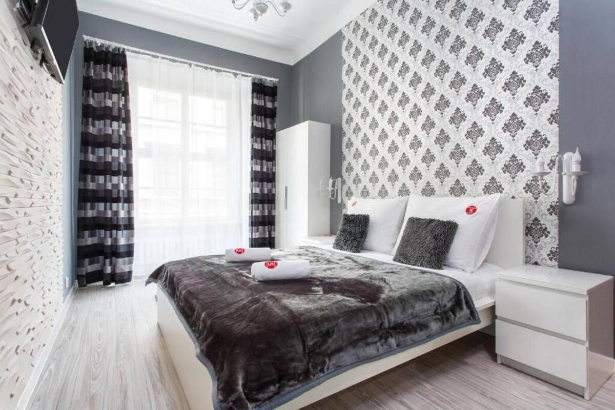 1 habitación, ropa de cama hipoalergénica y decoración personalizada