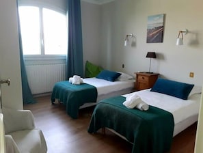 4 camere, ferro/asse da stiro, culla da viaggio, Wi-Fi gratuito