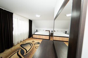 Standard Apartment | Hypo-allergenic bedding, desk, laptop workspace, free WiFi