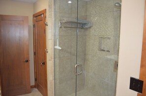 Shower, hair dryer, towels, soap - Golf course mid-century modern executive home w/hot tub (Spokane)