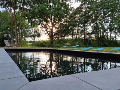 Maison Spacieuse Avec Piscine, Idéale Pour les Vacances