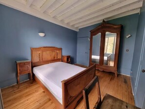 6 chambres, fer et planche Ă repasser, Wi-Fi, draps fournis