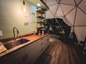 Fridge, microwave, oven, coffee/tea maker - Romantic Honeymoon Dome in Hochatown | HoneyDome (Broken Bow)