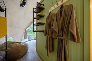 Interior - HoneyDome - Romantic Honeymoon Dome in Hochatown (Broken Bow)