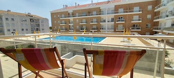 Vista piscina varanda sala