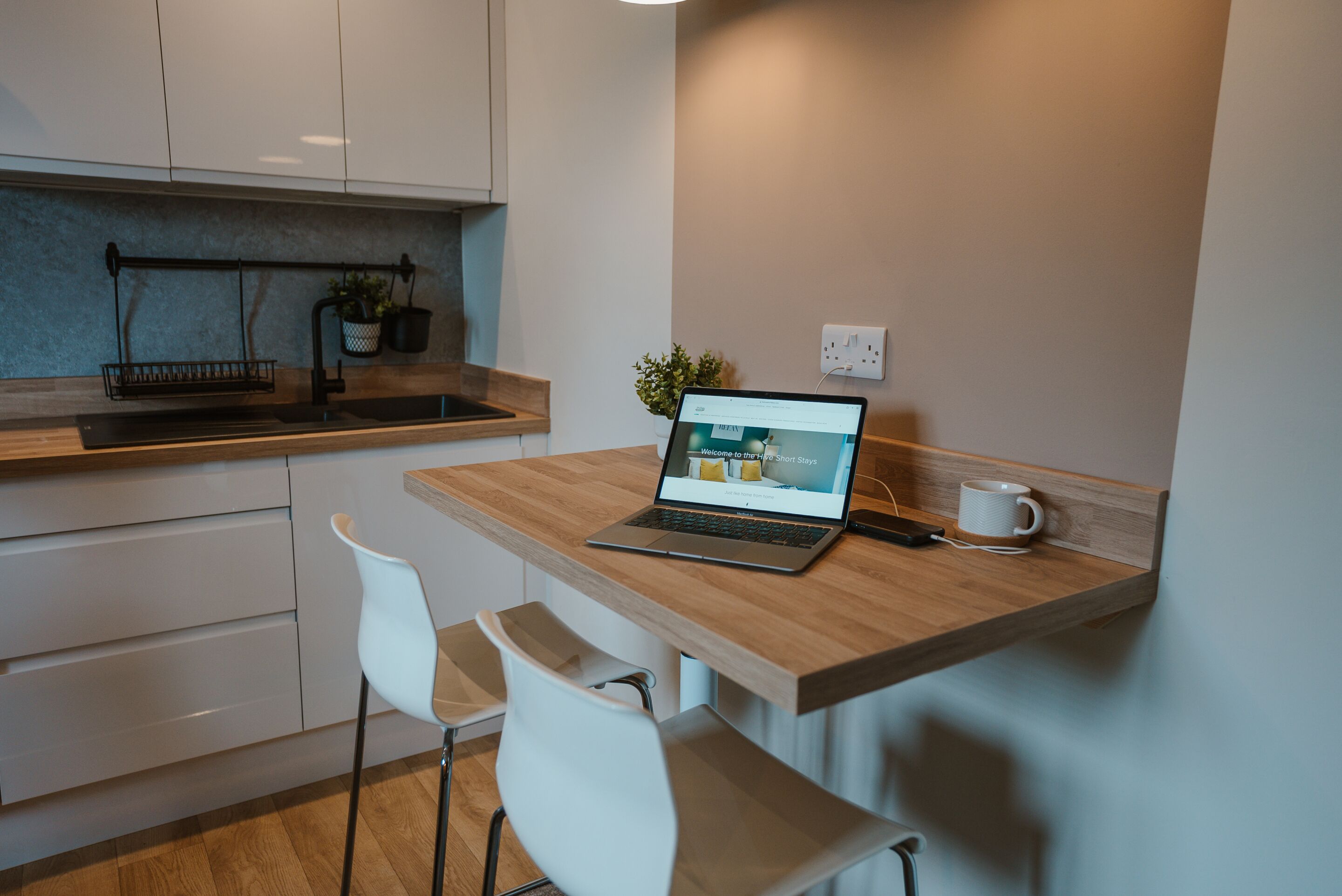 Also a work area with USB plug socket