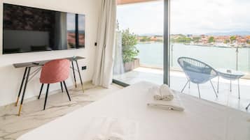 1 chambre, fer et planche Ă  repasser, Wi-Fi gratuit, draps fournis