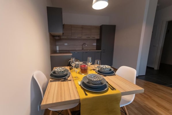 Comfort Apartment | In-room dining