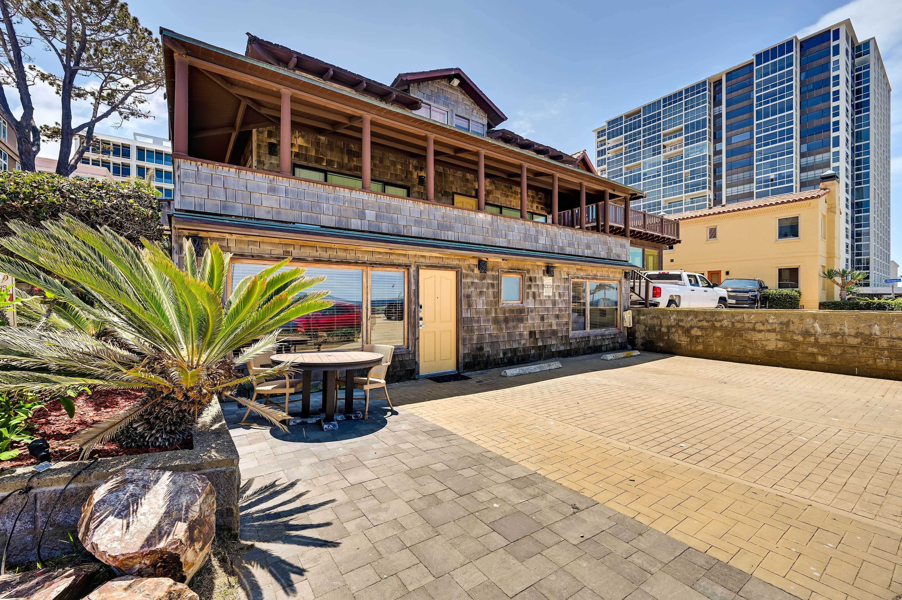 Ocean-View La Jolla Studio: Walk to Beaches!