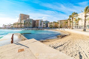Beach - Top Modern Apartment in the Port of Torrevieja, Town Centre (Torrevieja)