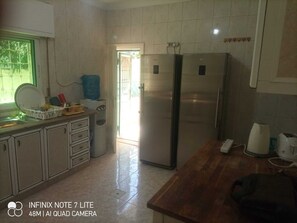 Private kitchen - For rent a family hotel apartment, Irbid Jordan  (IRBID)