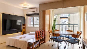 Apartamento | Área de estar | TV de tela plana