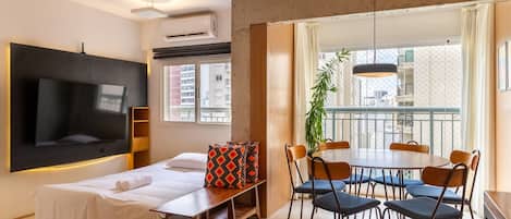 Appartement | Woonruimte | Een flatscreentelevisie