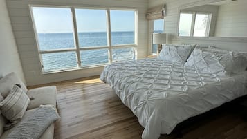 3 多间卧室、办公桌、免费 WiFi、床单