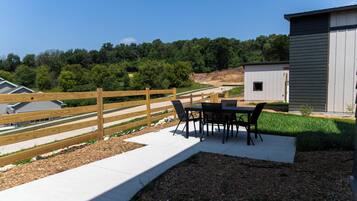 Deluxe Cabin | Terrace/patio