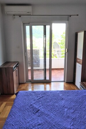 1 makuuhuone, silitysrauta/-lauta, Wi-Fi, vuodevaatteet