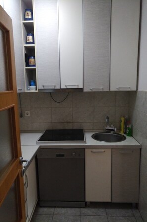 Private kitchen - Nice spacious apartment in a perfect location and great view with all facilities (Budva)