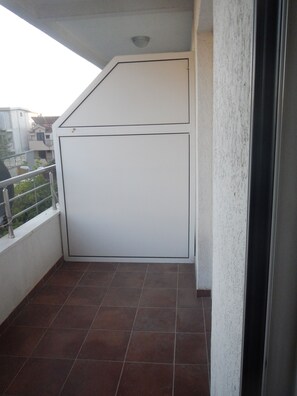 Property grounds - Nice spacious apartment in a perfect location and great view with all facilities (Budva)