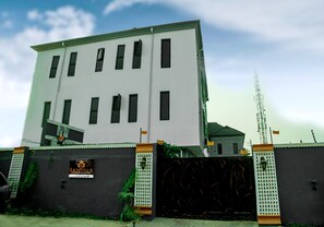 Front of property - RichVilla Apartments & Hotels (Lagos)