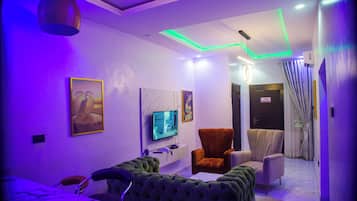 Deluxe Apartment | 2 bedrooms, free WiFi
