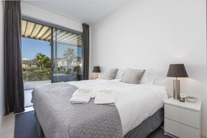 2 bedrooms, in-room safe, iron/ironing board, free WiFi