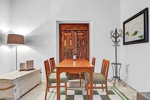 Exclusive Apartment | Dining room - Andador Progreso by Domi Housing (Querétaro)
