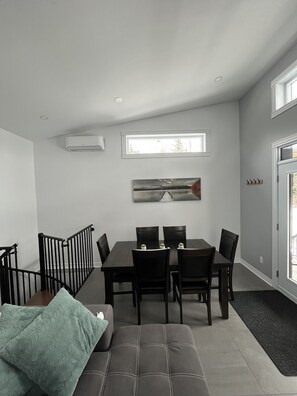 Interior - Cozy Chalet w/Spa (Chertsey)