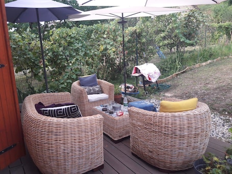 Terrace/patio. Chambre Dans Maison Face à la Rivière Dain