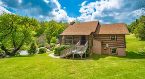 Exterior - Cozy Cabin #3 - Sleeps 4 - Full kitchen + fireplace - between Boone & Blowing Rock NC (Blowing Rock)