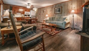 TV, fireplace, DVD player, ping pong - Cozy Cabin #8- Sleeps 4 - Full kitchen + fireplace - between Boone & Blowing Rock NC (Blowing Rock)