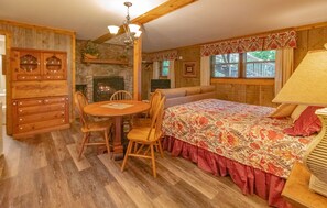 Bügeleisen/Bügelbrett, kostenloses WLAN, Bettwäsche