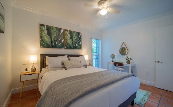 1 Schlafzimmer, Schreibtisch, WLAN, Bettwäsche