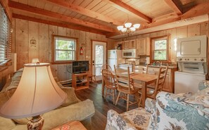 Interior - Cozy Lakeside Cabin #14 - Sleeps 6 - Full kitchen + fireplace - between Boone & Blowing Rock NC (Blowing Rock)