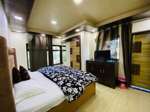 4 bedrooms, iron/ironing board, WiFi, bed sheets - rudhraksh villa homestay 4 bhk villa (Mussoorie)