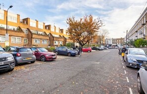 Property grounds - Modern & Spacious 2-Bedroom - 2 bathroom Apt in Fulham Broadway (London)